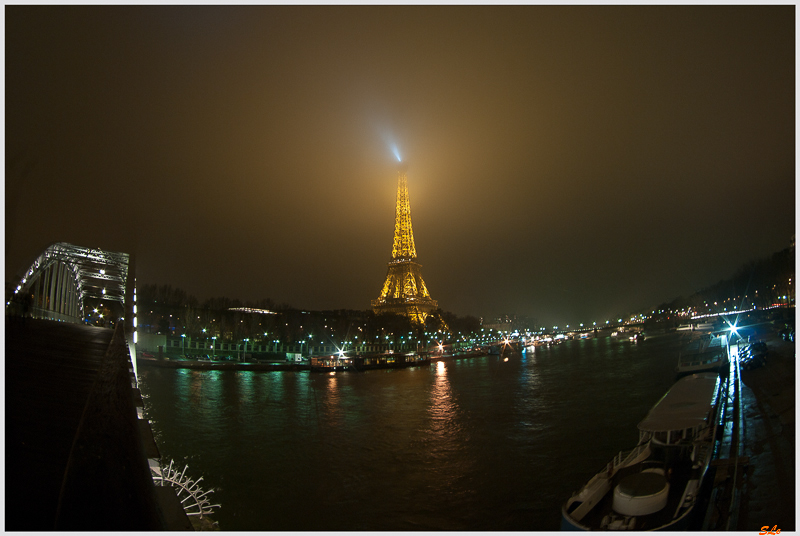 La Tour Eiffeil illuminée - Illuminations de Pierre Bideau ( _IGP9541 )