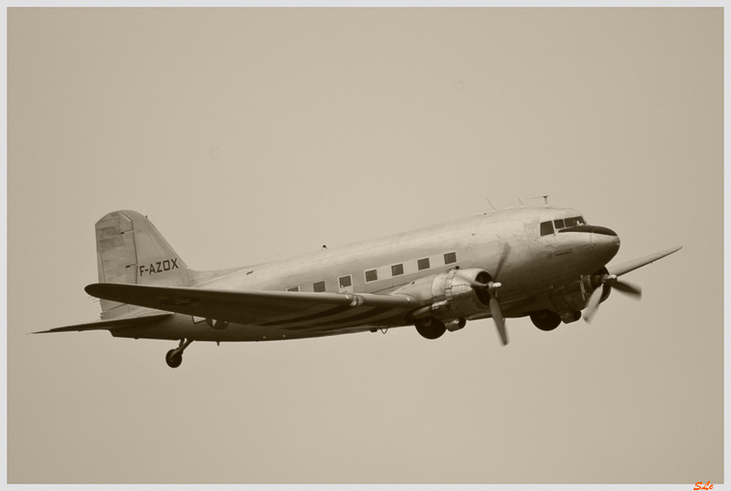 Douglas DC-3 C-47B Dakota Mk4 ( IMGP6563 )