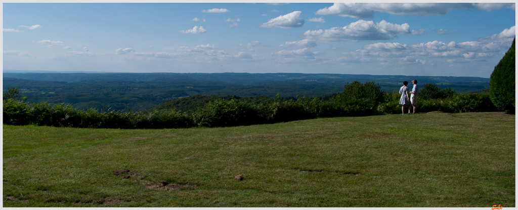 Le monument de la montagne - Vue : le Plateau des Mille Etangs, le Ballon de Servanc, Ternuay ( 800_IGP4940 )