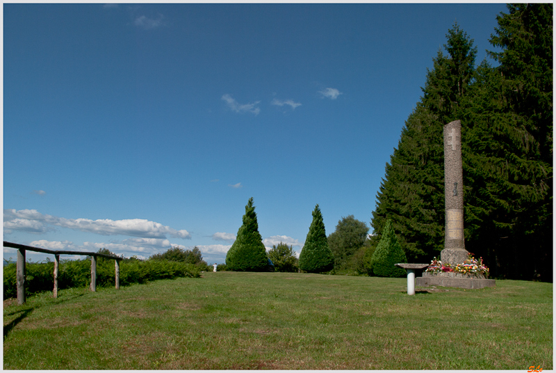 Le monument de la montagne ( 800_IGP4946 )