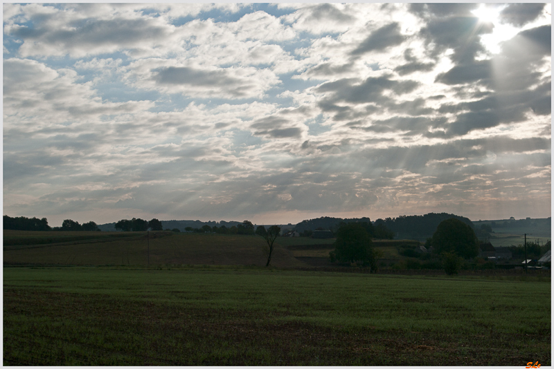 Avon-Les-Roches ( 800_IGP6135 )