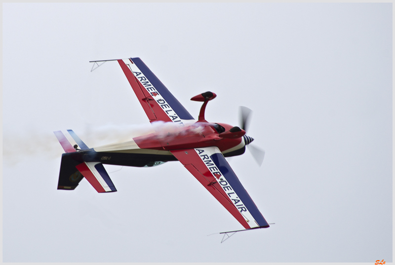 Armée de l'Air - Extra EA-330SC ( IMGP1138 )